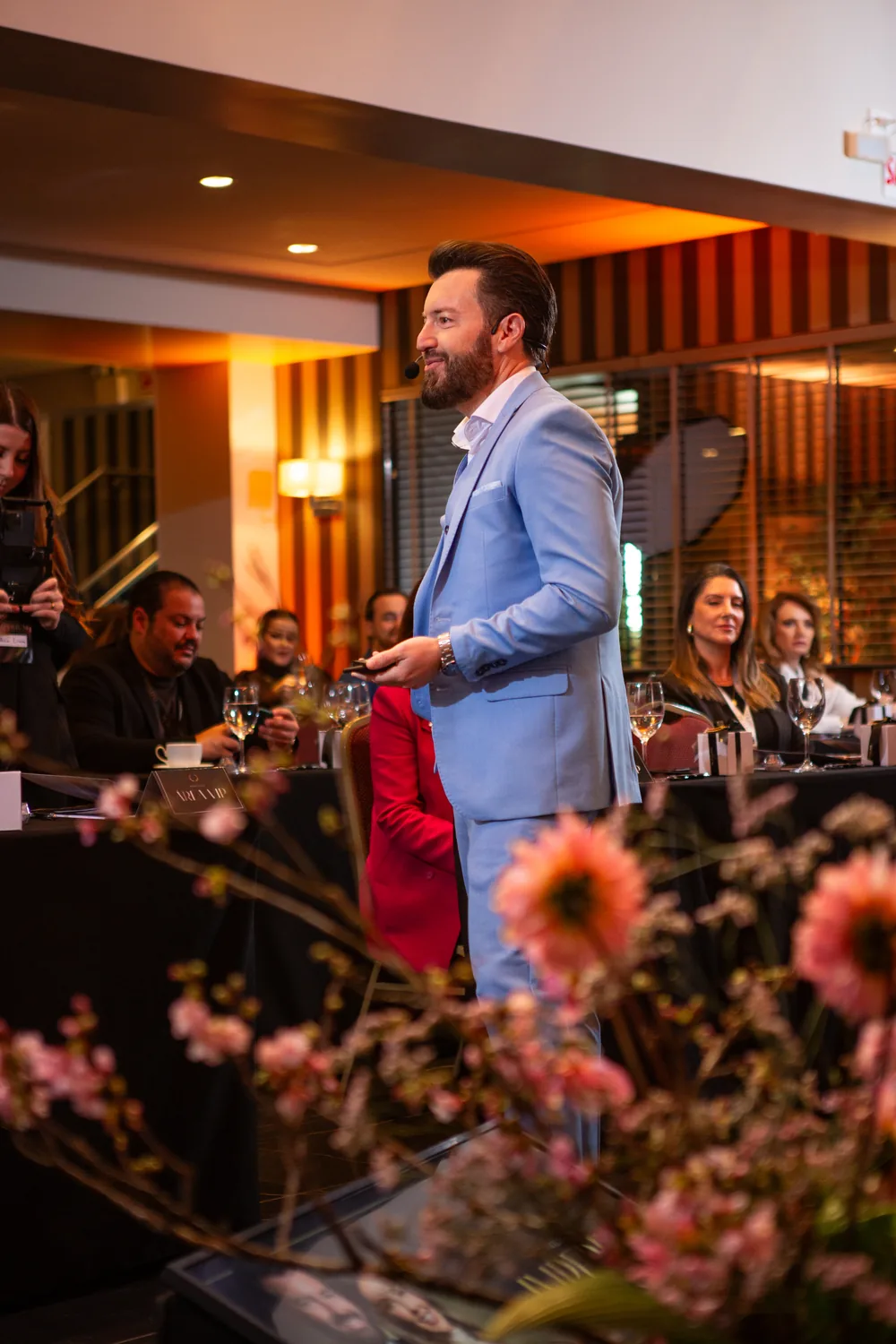 Eduardo Arruda no palco da Imersão Imperium com a plateia