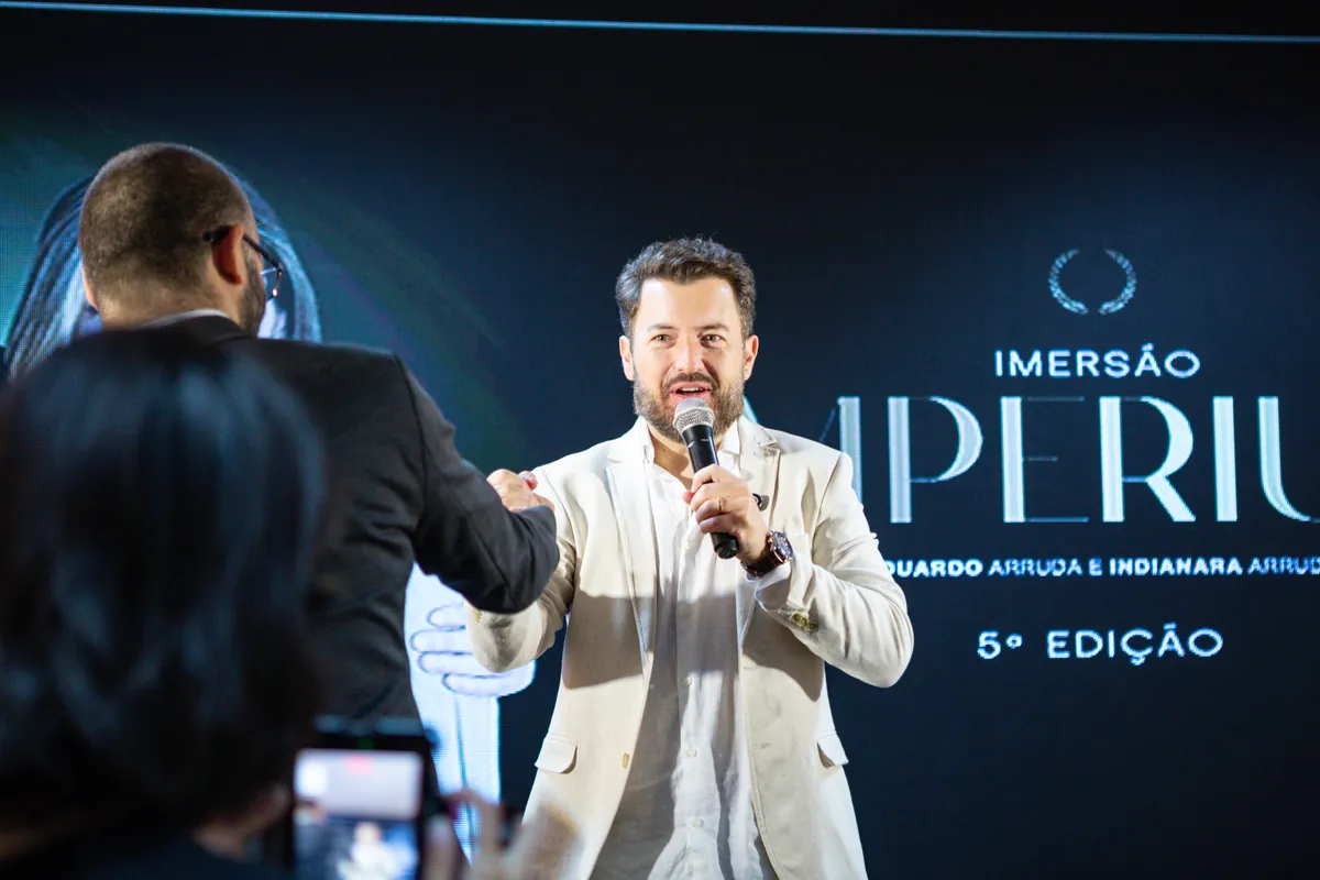 Eduardo Arruda no palco da Imersão Imperium