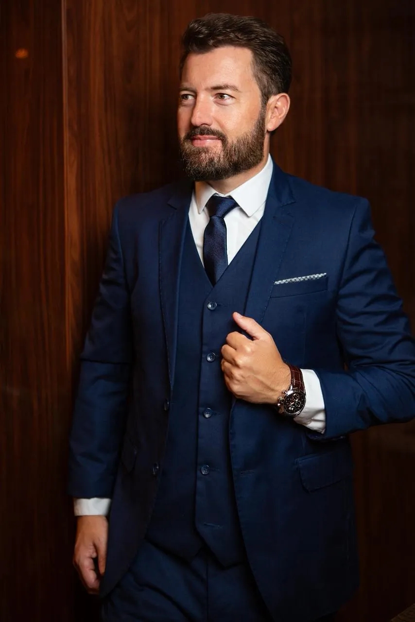Retrato de Eduardo Arruda de terno