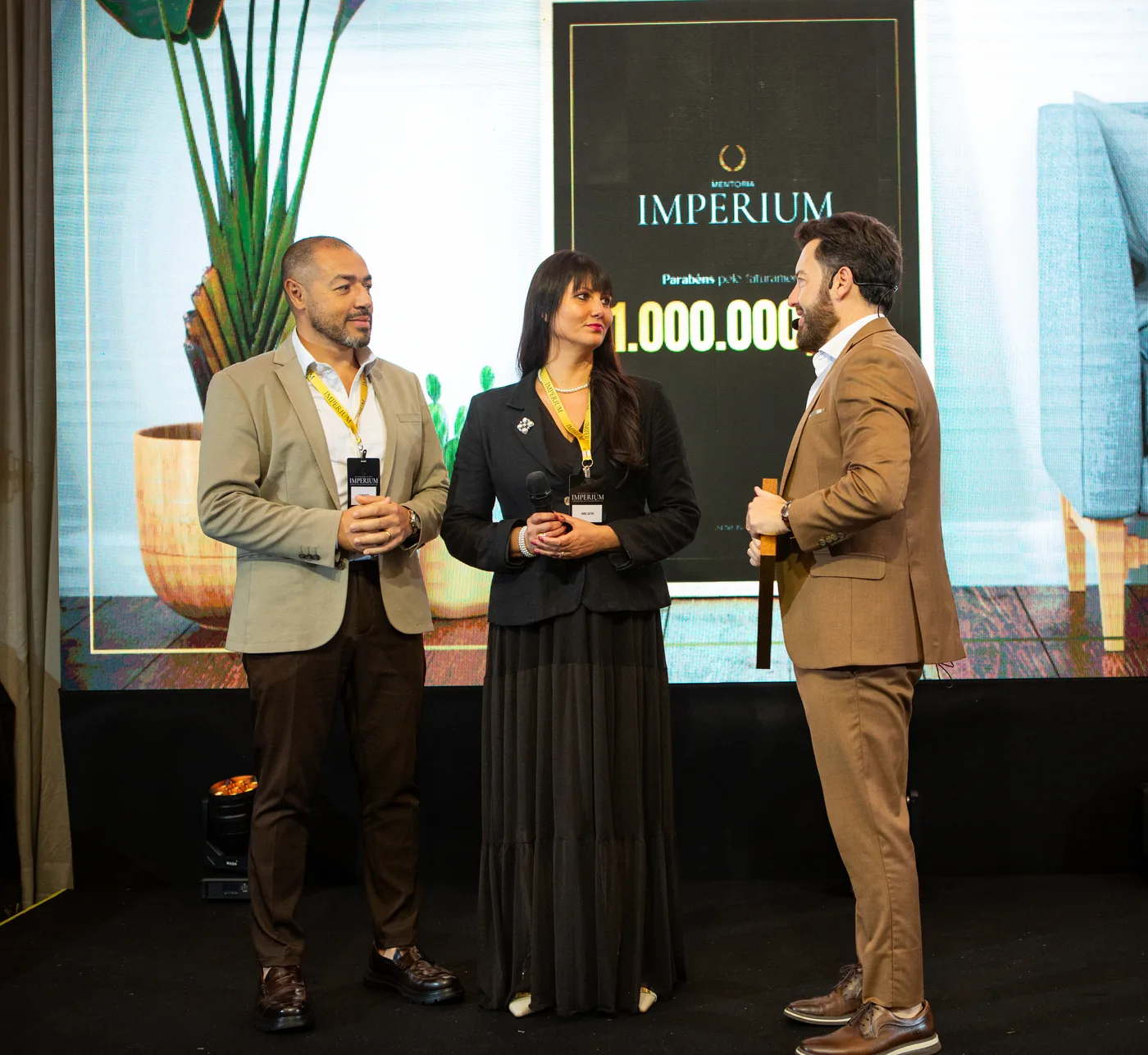 Participantes no palco da Mentoria Imperium